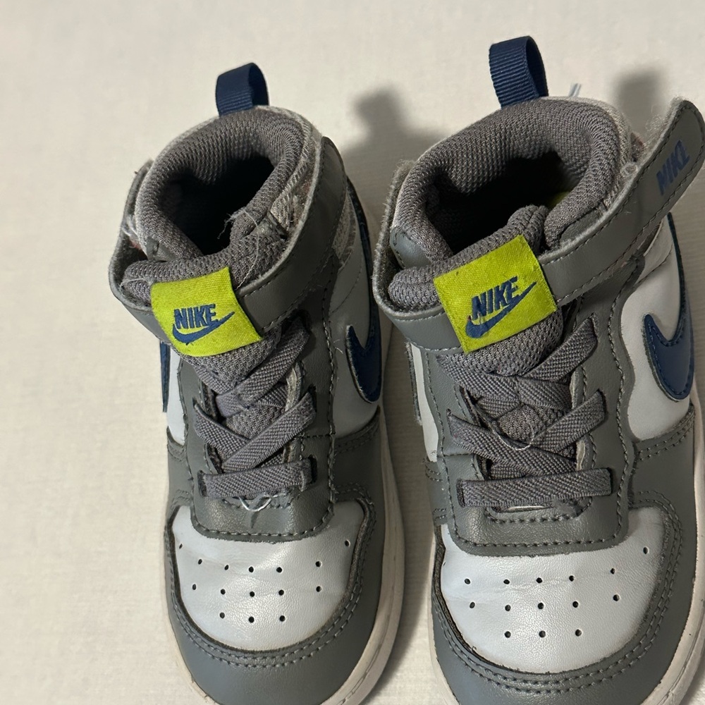 Nike Kids Gray and Blue Sneakers with Lime Accents